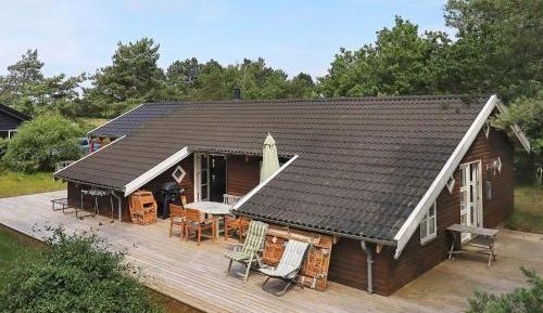 Four-Bedroom Holiday Home