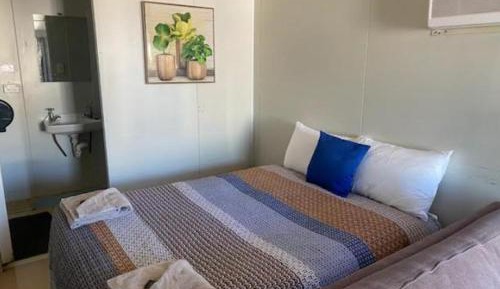 Room #1339160306