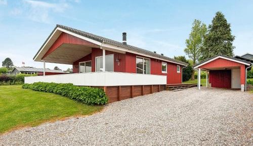 Two-Bedroom Holiday Home