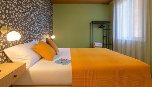 Suite with Garden View