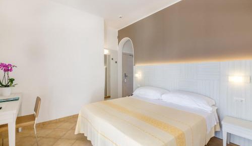 Superior Double or Twin Room with Sea View