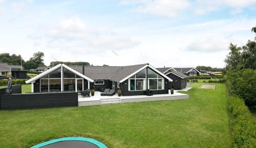 Six-Bedroom Holiday Home