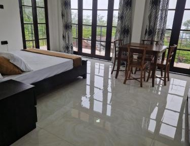 Suite with Mountain View