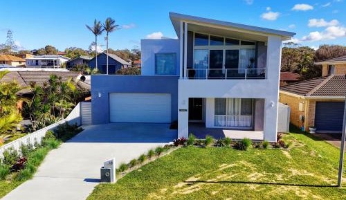 Four-Bedroom Holiday Home