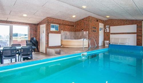 Seven-Bedroom Holiday Home