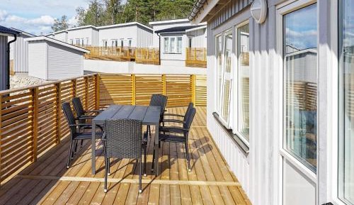 Three-Bedroom Holiday Home 