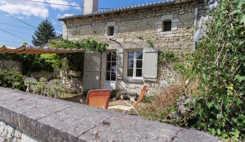 One-Bedroom Holiday Home