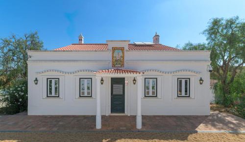 Villa with Garden View