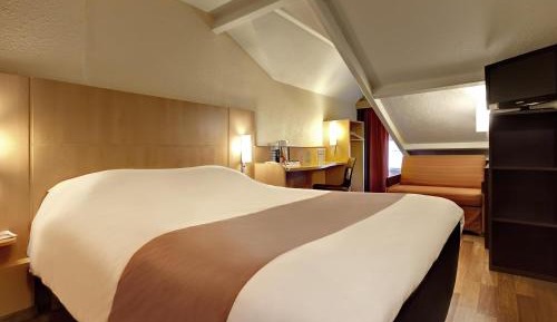 Standard  Room with 1 Double bed and 1 Sofa Bed