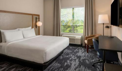 Standard King Room with No View 