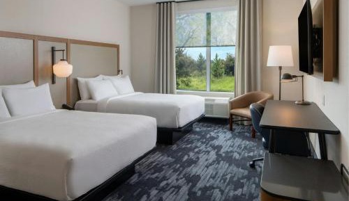 Standard Queen Room with Two Queen Beds 
