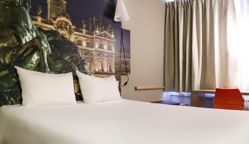 Standard Room with 1 Double Bed