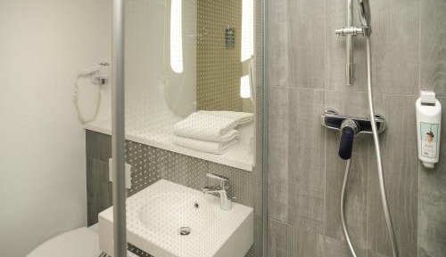 Standard Room with 2 Single Beds