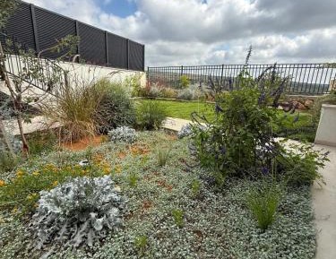 Deluxe One-Bedroom Apartment with Garden View