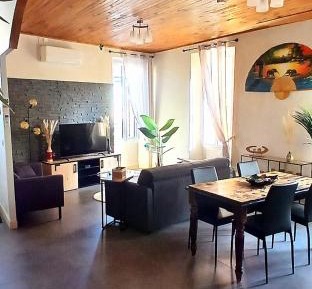 One-bedroom Loft Apartment 