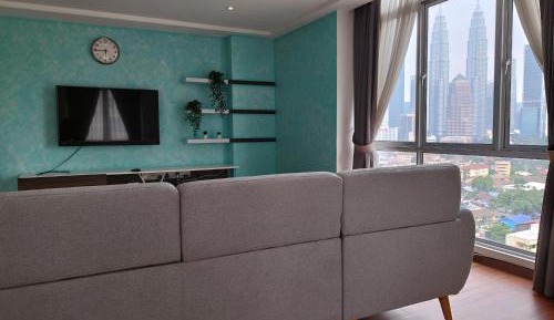 One-Bedroom Apartment with View