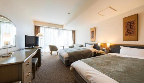 Twin Room - Non-Smoking (Free Lounge Included 15:00 - 17:00)