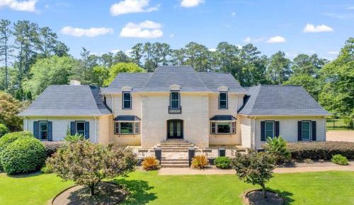 Six-Bedroom House