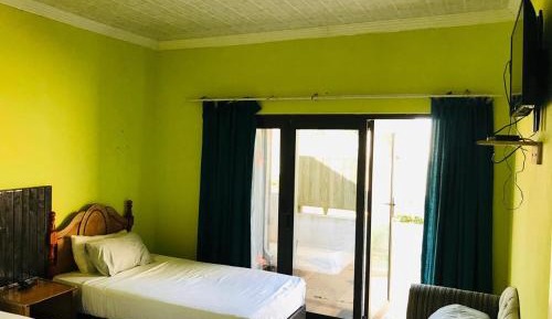 Double Room with Shared Bathroom