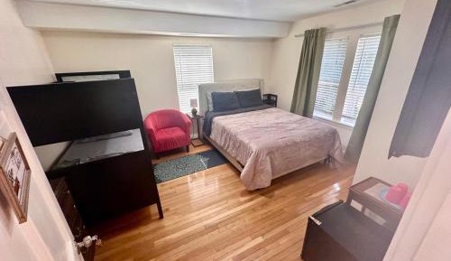 Quadruple Room with Shared Bathroom