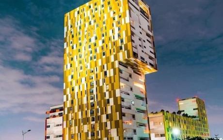 Three-Bedroom Apartment with Balcony