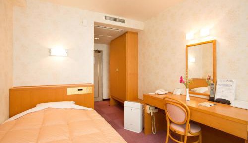 Single Room for Female - Non-Smoking