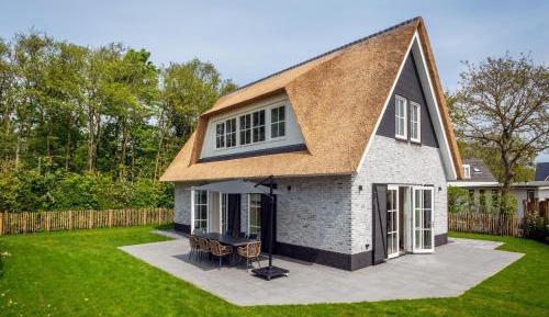 Four-Bedroom Holiday Home