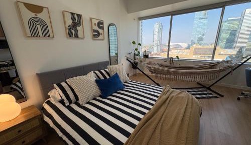 Apartment with City View
