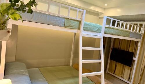 Quadruple Room with Private Bathroom