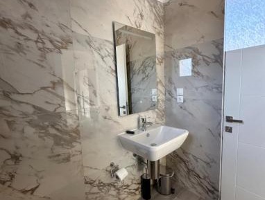 Three-Bedroom Deluxe Apartment