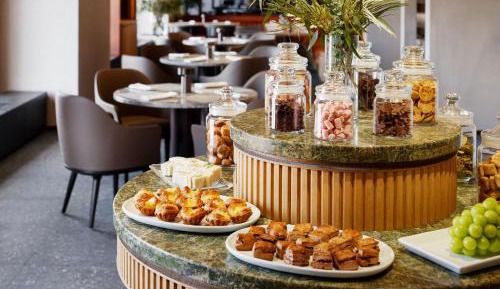 Twin Room - Lounge Access