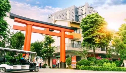 Three-Bedroom Deluxe Apartment