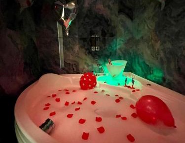 King Room with Spa Bath