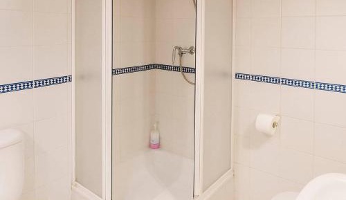 Twin Room with Private Bathroom