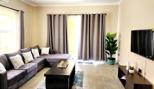 Deluxe Two-Bedroom Apartment with Garden View