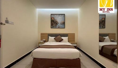 Deluxe Queen Room