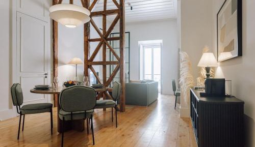 One-Bedroom Apartment with Private Pool