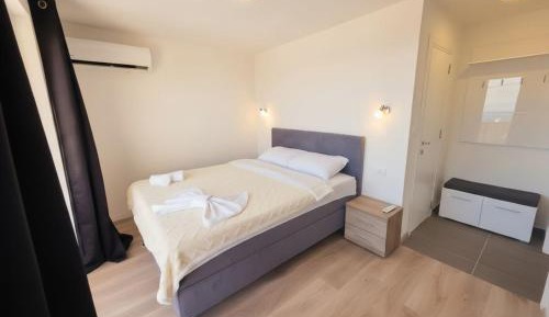 King Room with Mountain View