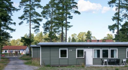 Large Cottage (5 Adults)