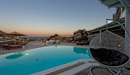 Villa with Private Pool and Sea View