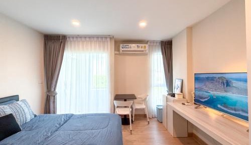 Apartment with Balcony