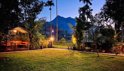 Family Room with Mountain View