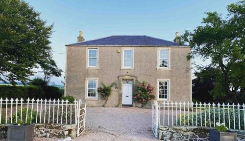 Four-Bedroom Holiday Home