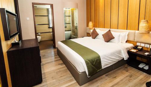 Deluxe King Room
