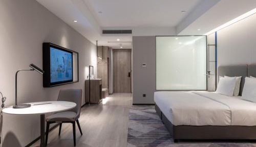 Standard King Room