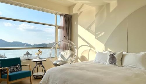 Double Room with Lake View