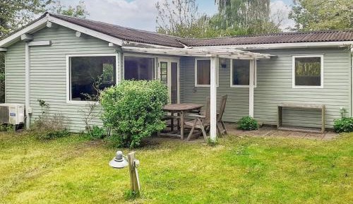 One-Bedroom Holiday Home
