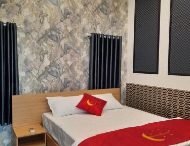 Deluxe Double Room (2 Adults + 1 Child)