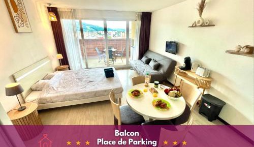 Studio Apartment with Balcony