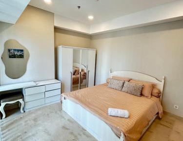 Three-Bedroom Premium Apartment with Balcony